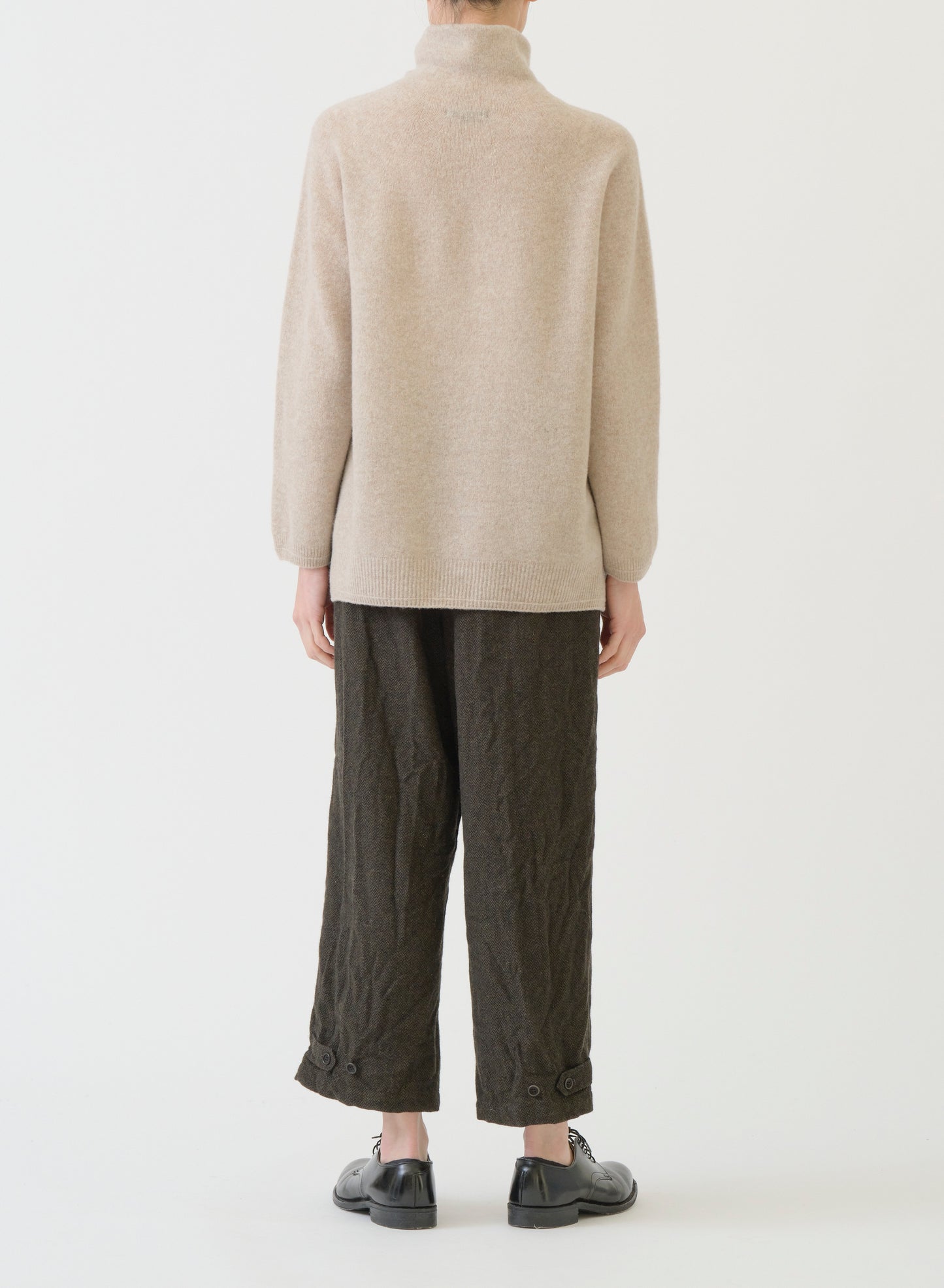 Pas de Calais Fine Wool Loose Turtleneck Pullover Beige-Pas De Calais-Thistle Hill