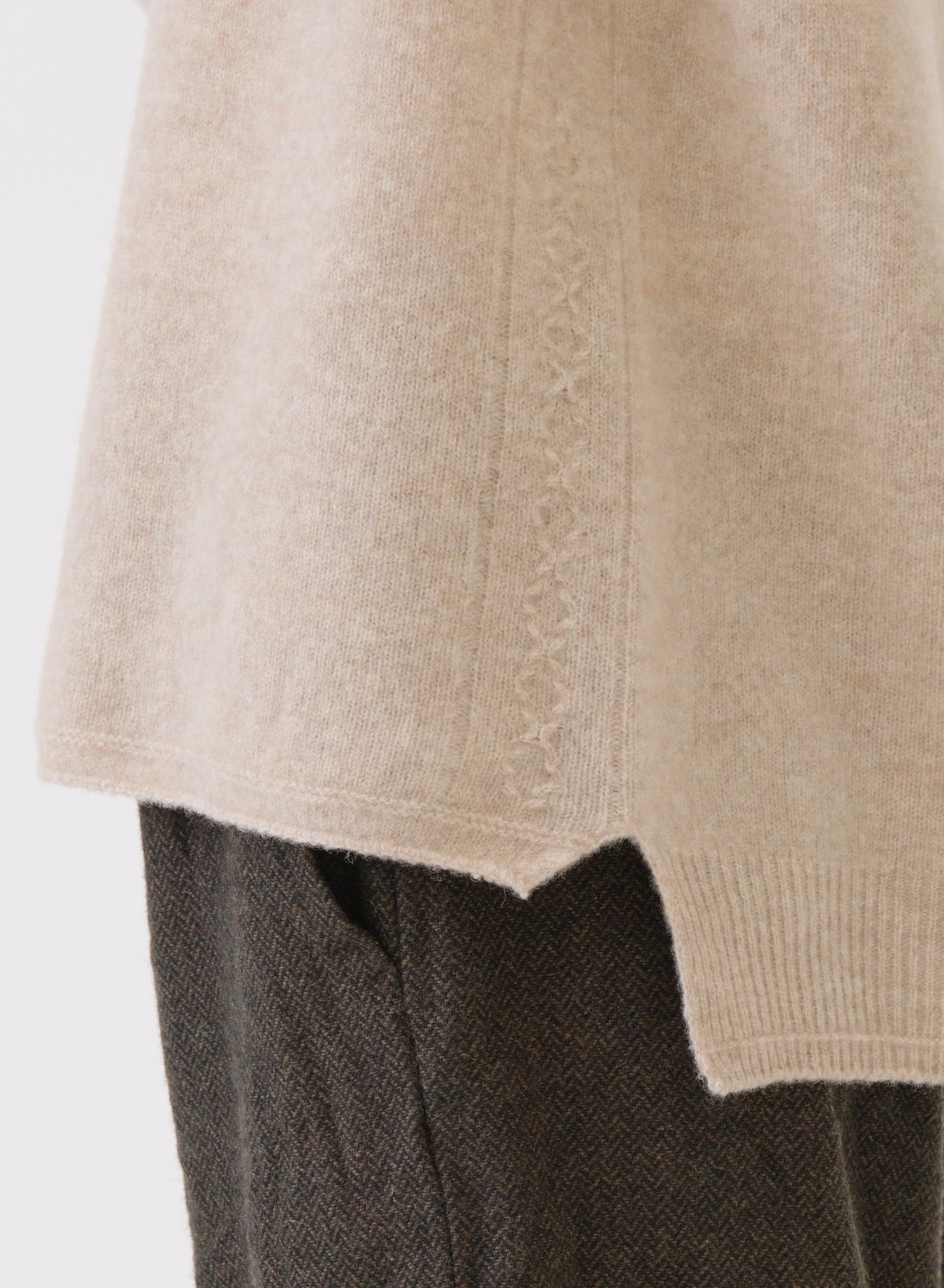 Pas de Calais Fine Wool Loose Turtleneck Pullover Beige-Pas De Calais-Thistle Hill