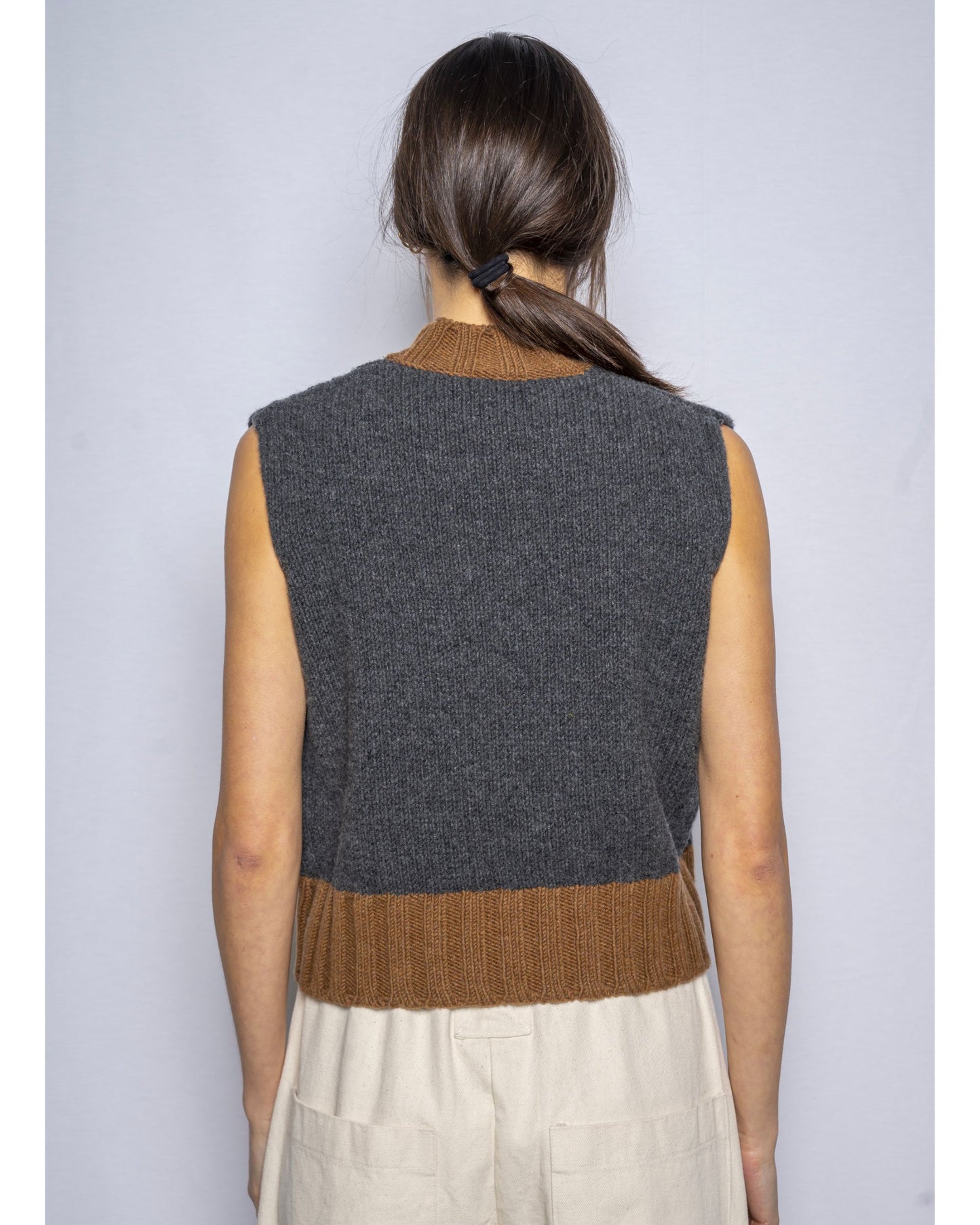 MJ Watson Wool Vest Charcoal +Brown