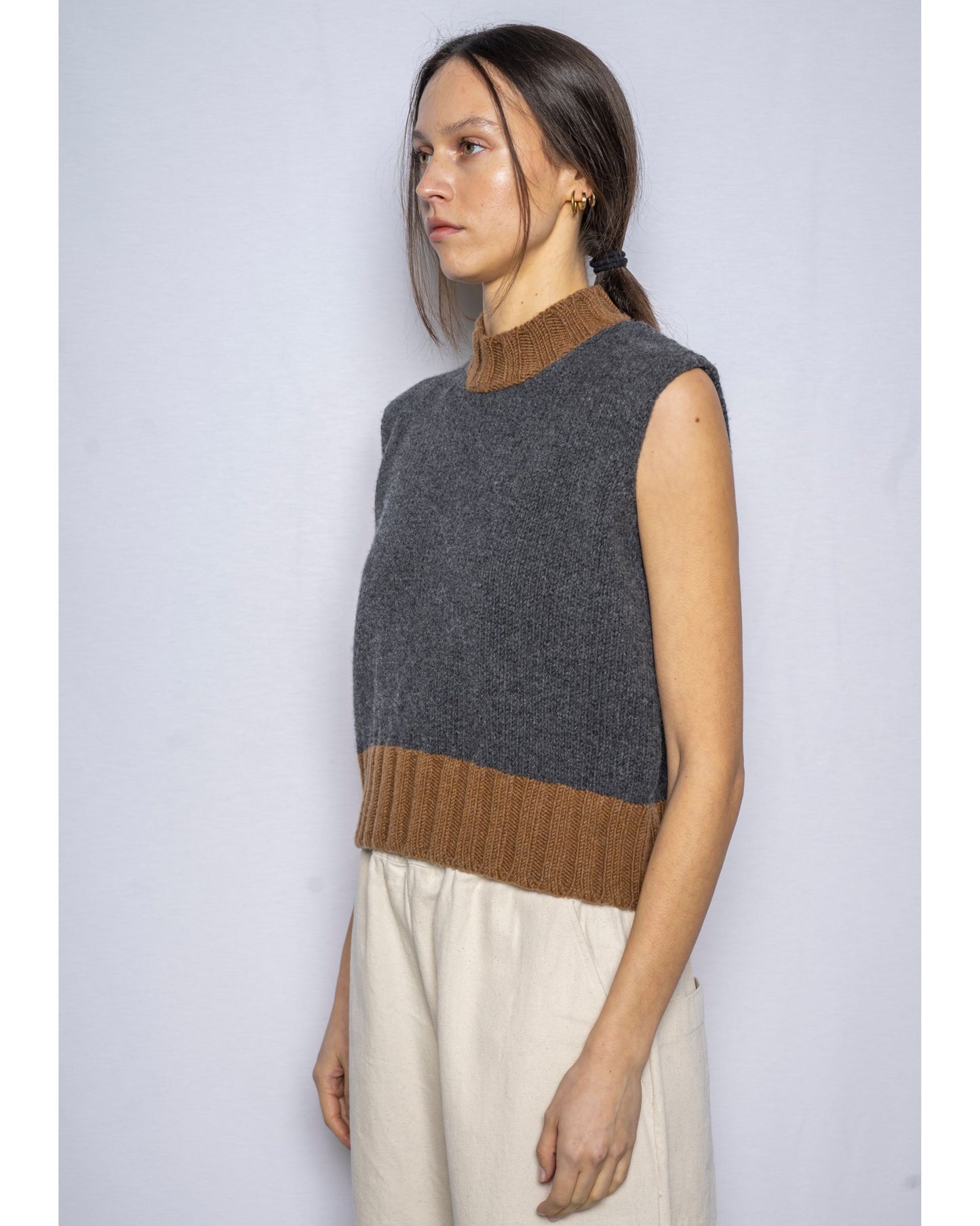 MJ Watson Wool Vest Charcoal +Brown
