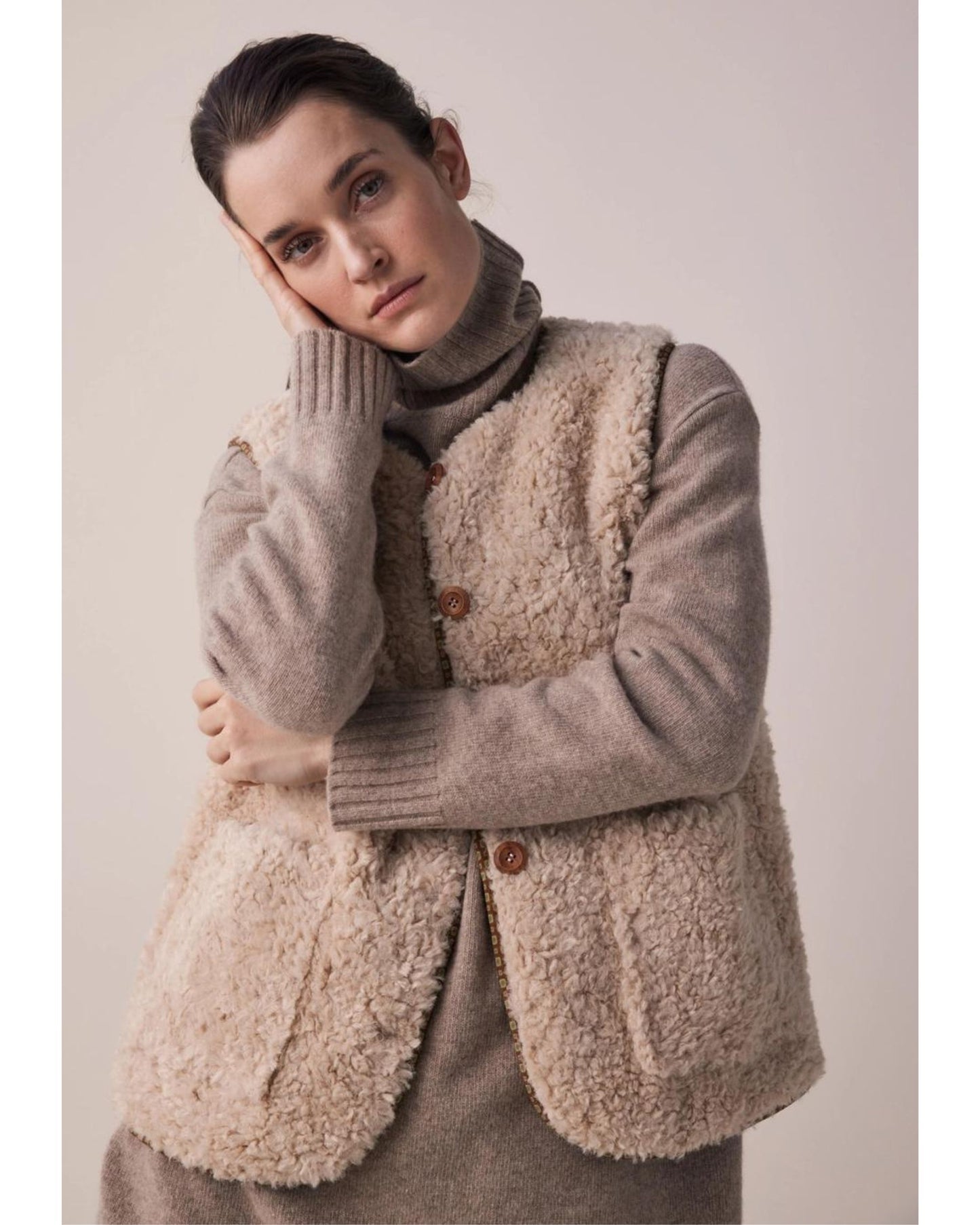 Amente Wool Blended Reversible Vest Oatmeal
