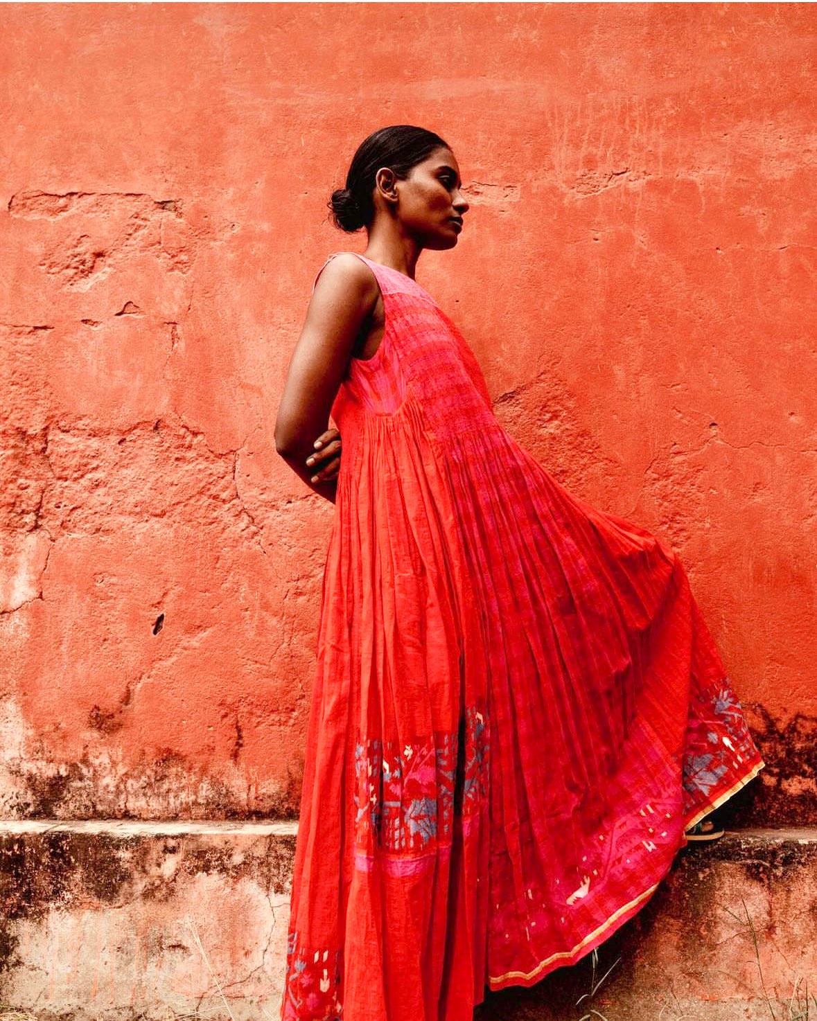 Injiri Jodhpur Ladies Dress Red + Pink Medium Injiri Jodhpur Ladies Dress Red + Pink Medium