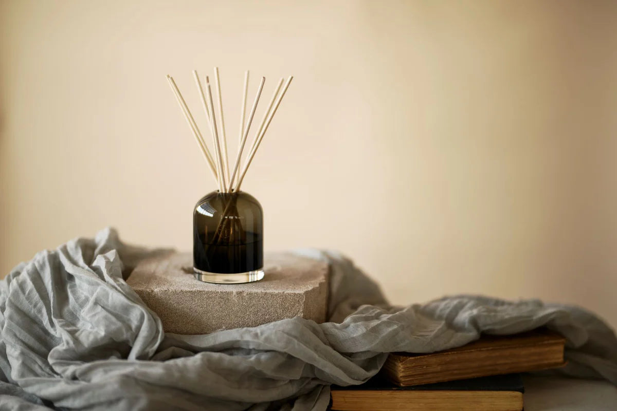 Linnea's Lights Wood House Reed Diffuser Kit-Linnea's Lights-Thistle Hill