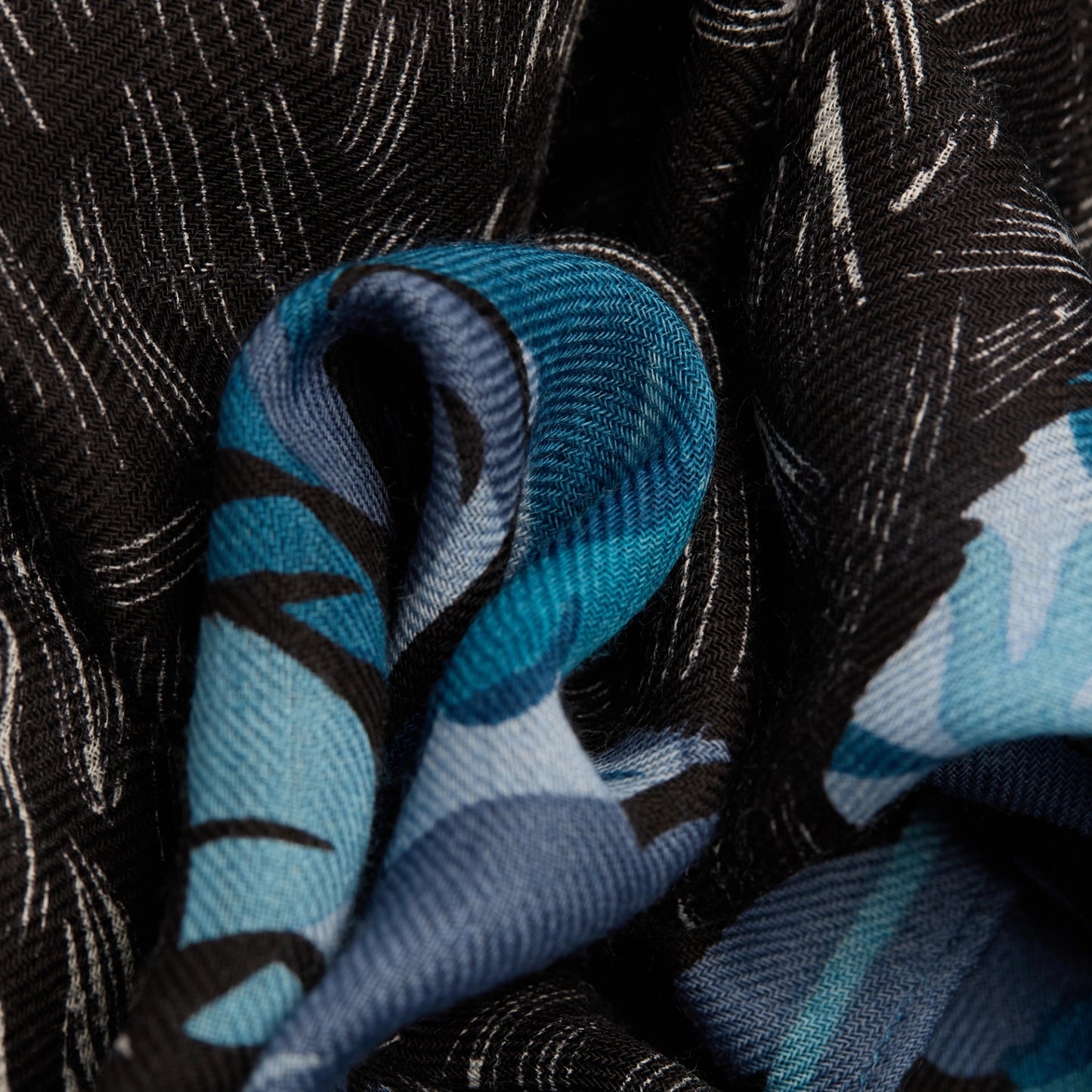Inoui Editions Scarf 100 Walter Blue-Inoui Editions-Thistle Hill