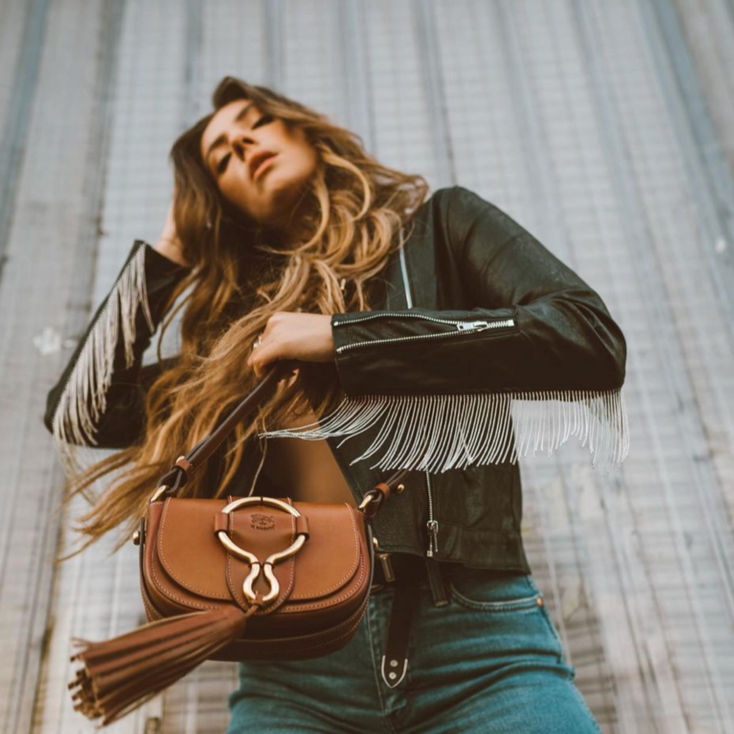 Il Bisonte Loop Small Crossbody Bag Chocolate