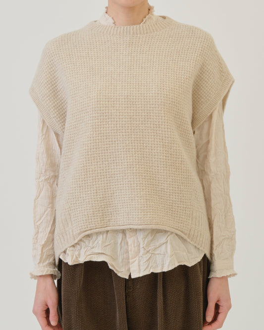 Pas de Calais Cashmere Blend Lambs Wool Boat Neckline Vest Ivory-Pas De Calais-Thistle Hill
