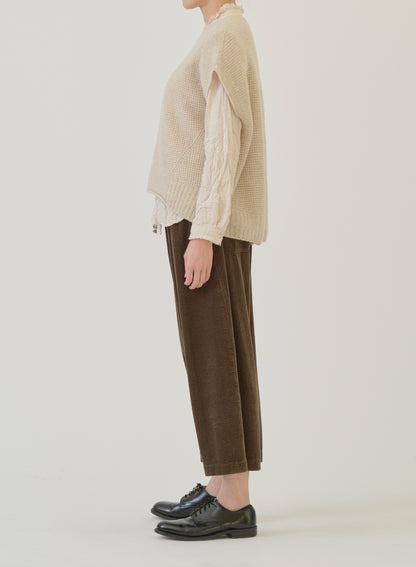 Pas de Calais Cashmere Blend Lambs Wool Boat Neckline Vest Ivory-Pas De Calais-Thistle Hill