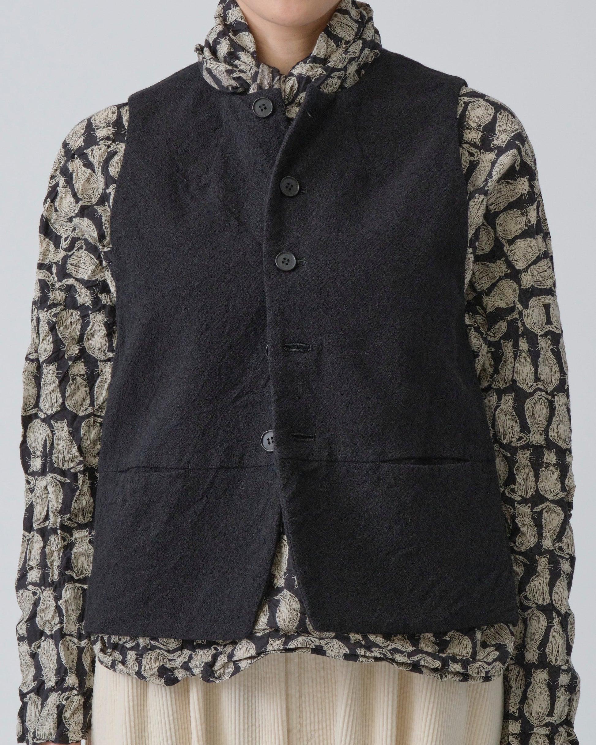 Pas de Calais Mulesing-Free Wool Cotton Crew Neck Vest Black-Pas De Calais-Thistle Hill