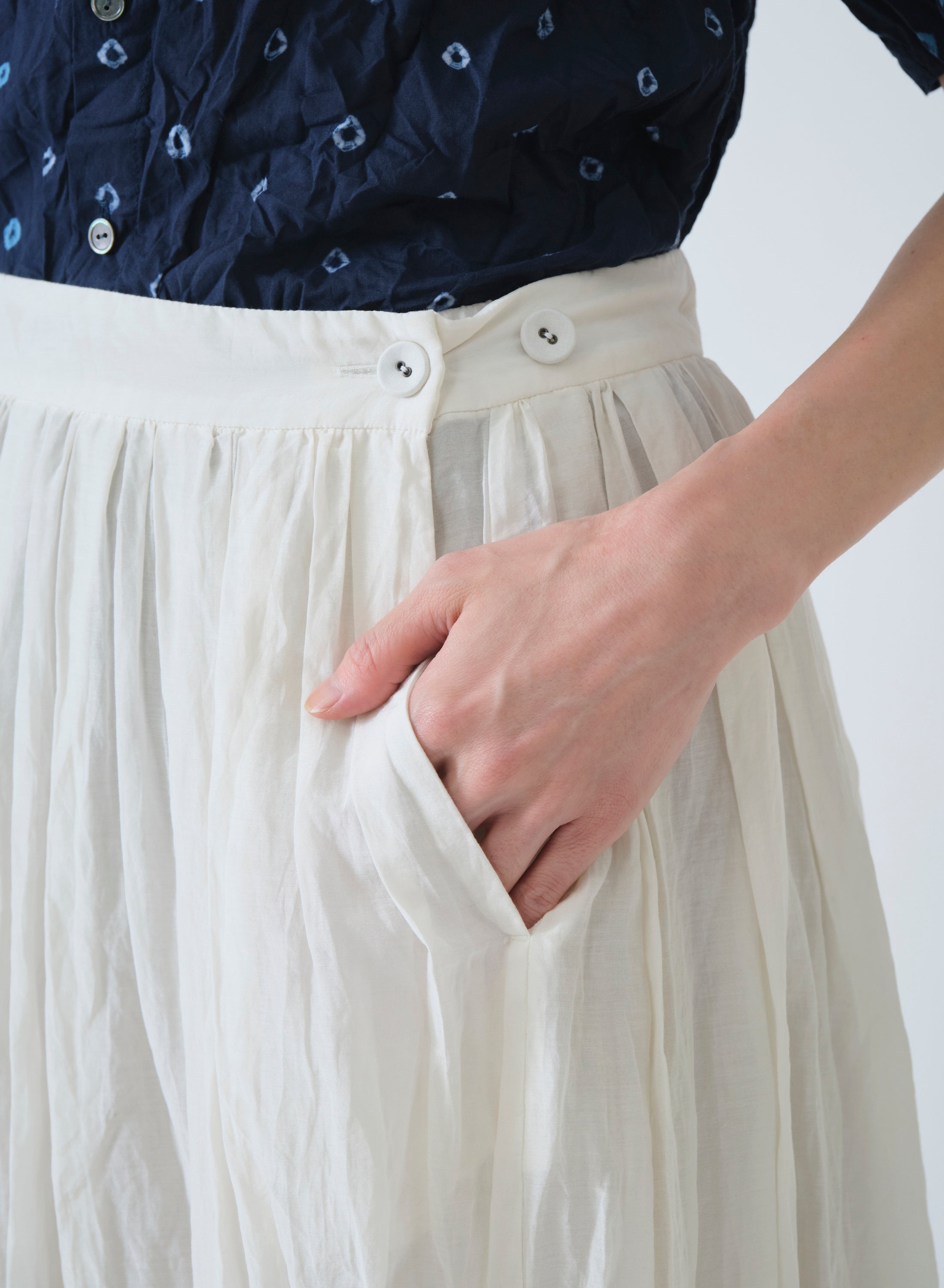 Pas de Calais Cotton Silk Lawn Tuck & Gather Skirt Ivory – Thistle