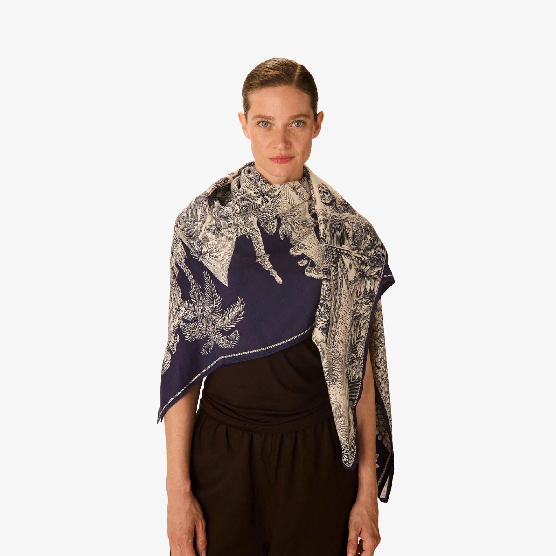 Inoui Editions 130 Piranesi Navy-Inoui Editions-Thistle Hill