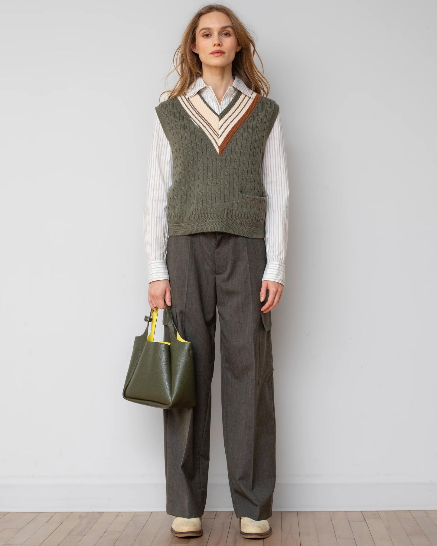 WE-AR4 Trapeze Bucket Bag Forest Green-WE-AR4-Thistle Hill