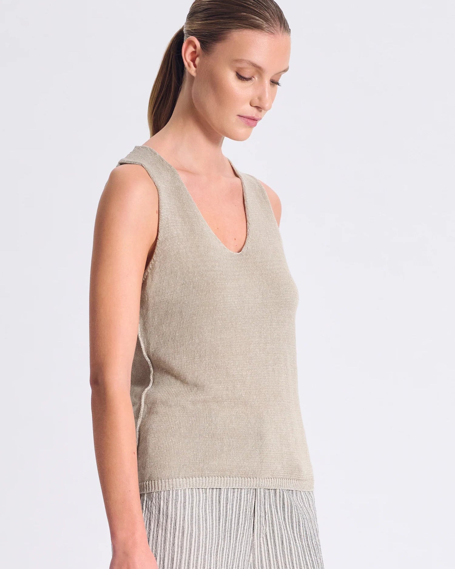 Transit Wide-Shoulder Tank Top in Linen and Cotton Knit in Plain Stitch Pearl Grey-Transit-Thistle Hill