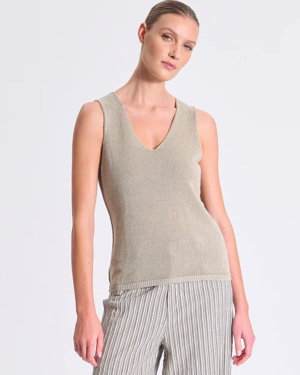 Transit Wide-Shoulder Tank Top in Linen and Cotton Knit in Plain Stitch Pearl Grey-Transit-Thistle Hill