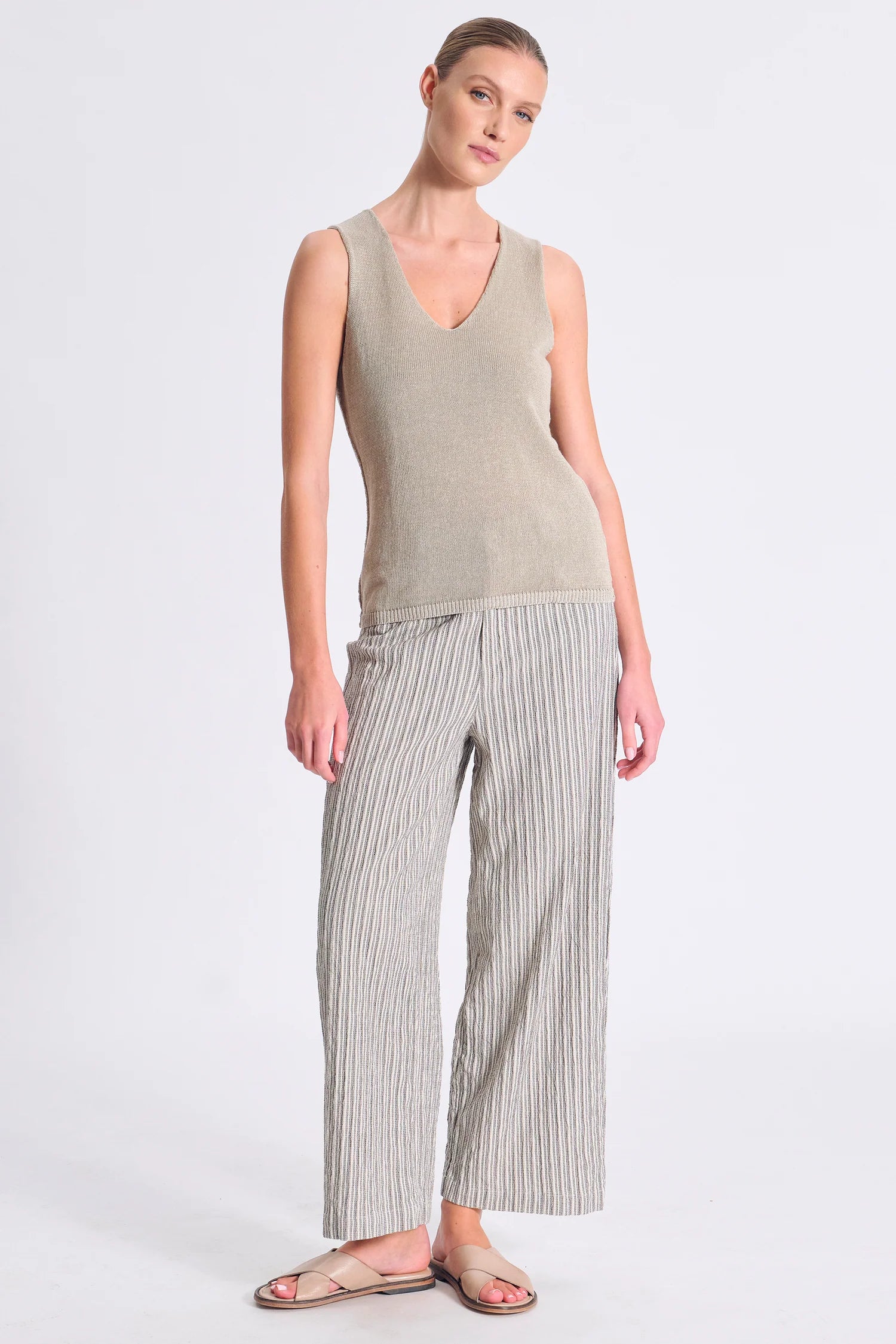 Transit Wide-Shoulder Tank Top in Linen and Cotton Knit in Plain Stitch Pearl Grey-Transit-Thistle Hill
