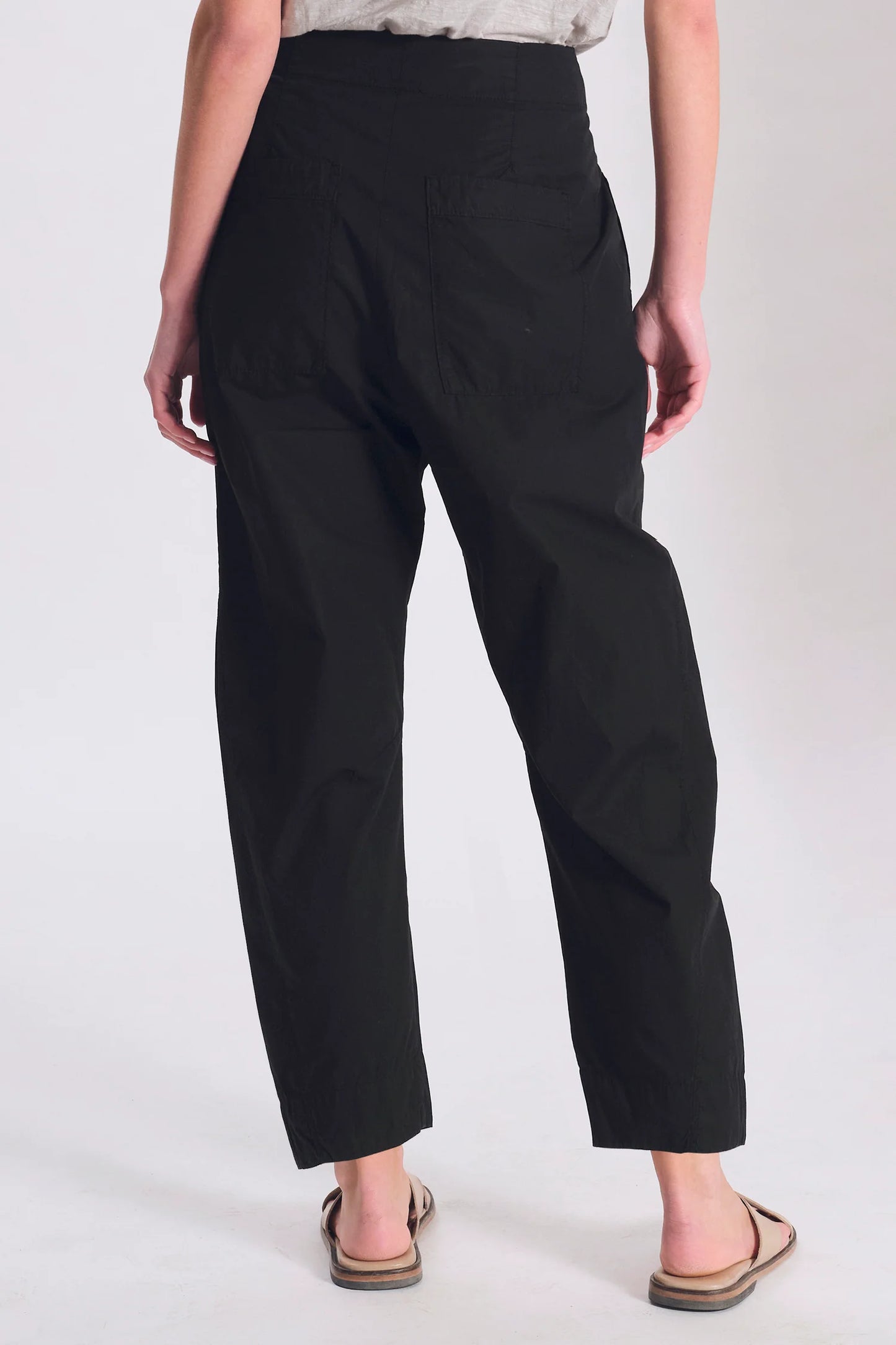 Transit Comfort Fit Trousers in Light Cotton with Patch Pockets on the Back Black-Transit-Thistle Hill