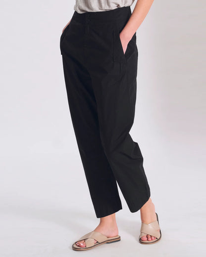 Transit Comfort Fit Trousers in Light Cotton with Patch Pockets on the Back Black-Transit-Thistle Hill