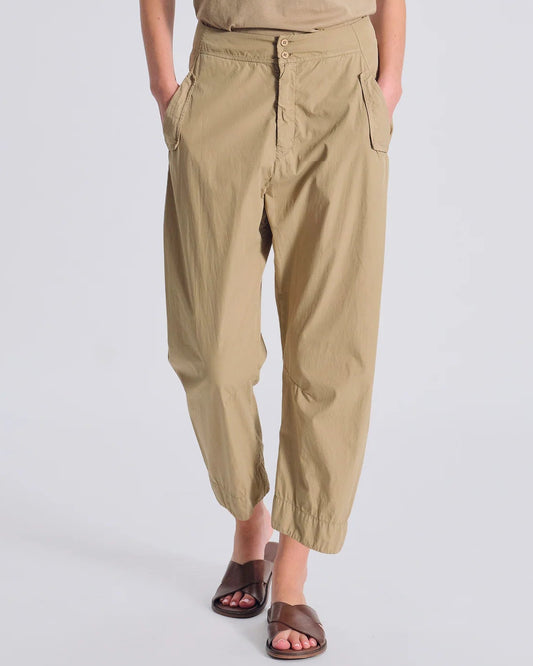 Transit Comfort Fit Trousers in Light Cotton with Patch Pockets on the Back Nut-Transit-Thistle Hill