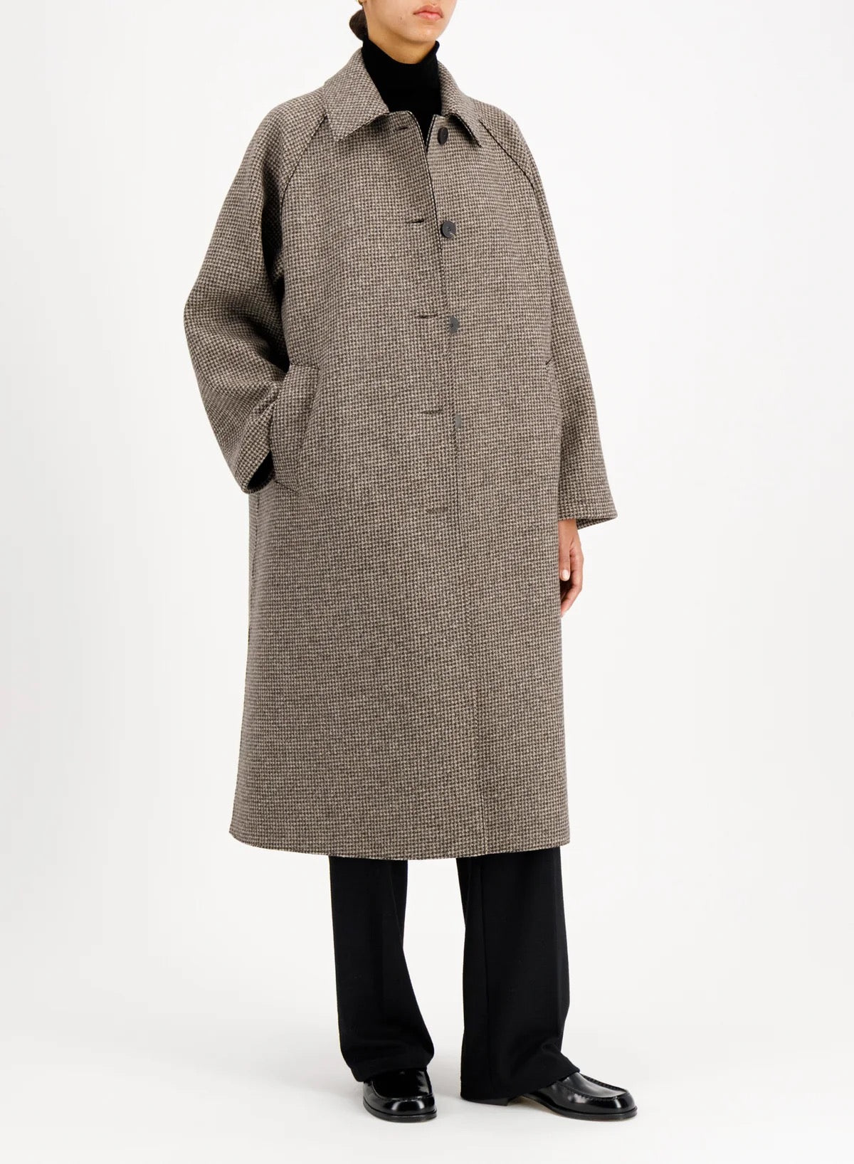 Harris Wharf Balmacaan Cashmere Blend Coat Cream & Brown Houndstooth