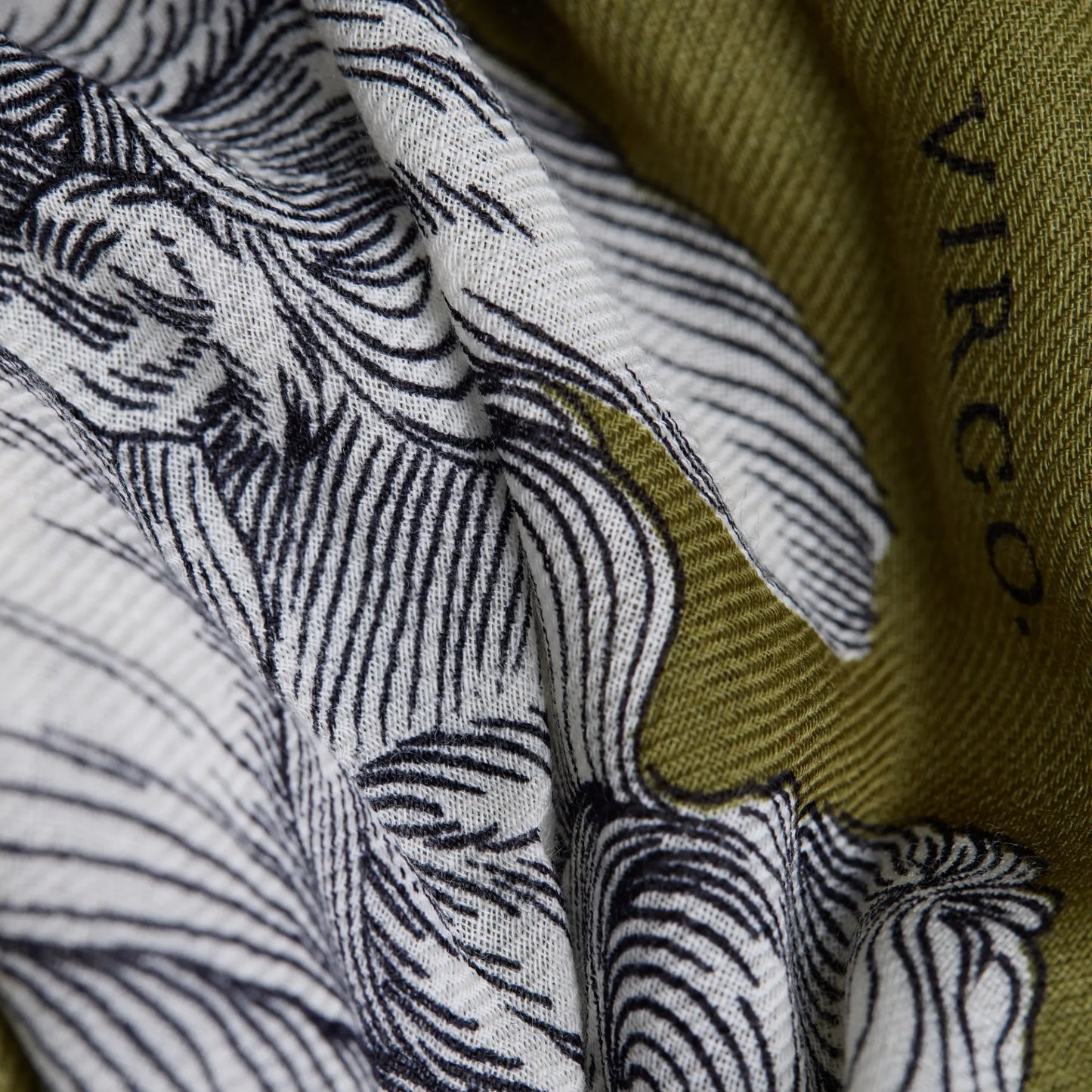 Inoui Editions Scarf 100 Astrologie Khaki-Inoui Editions-Thistle Hill