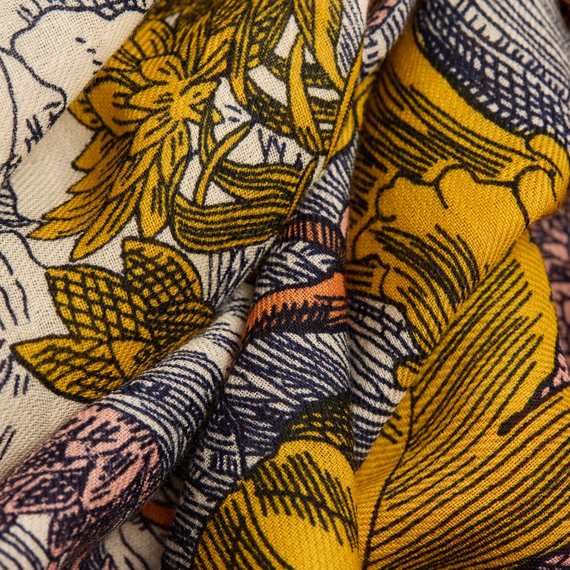 Inoui Editions Scarf 70 Histoire Purple-Inoui Editions-Thistle Hill