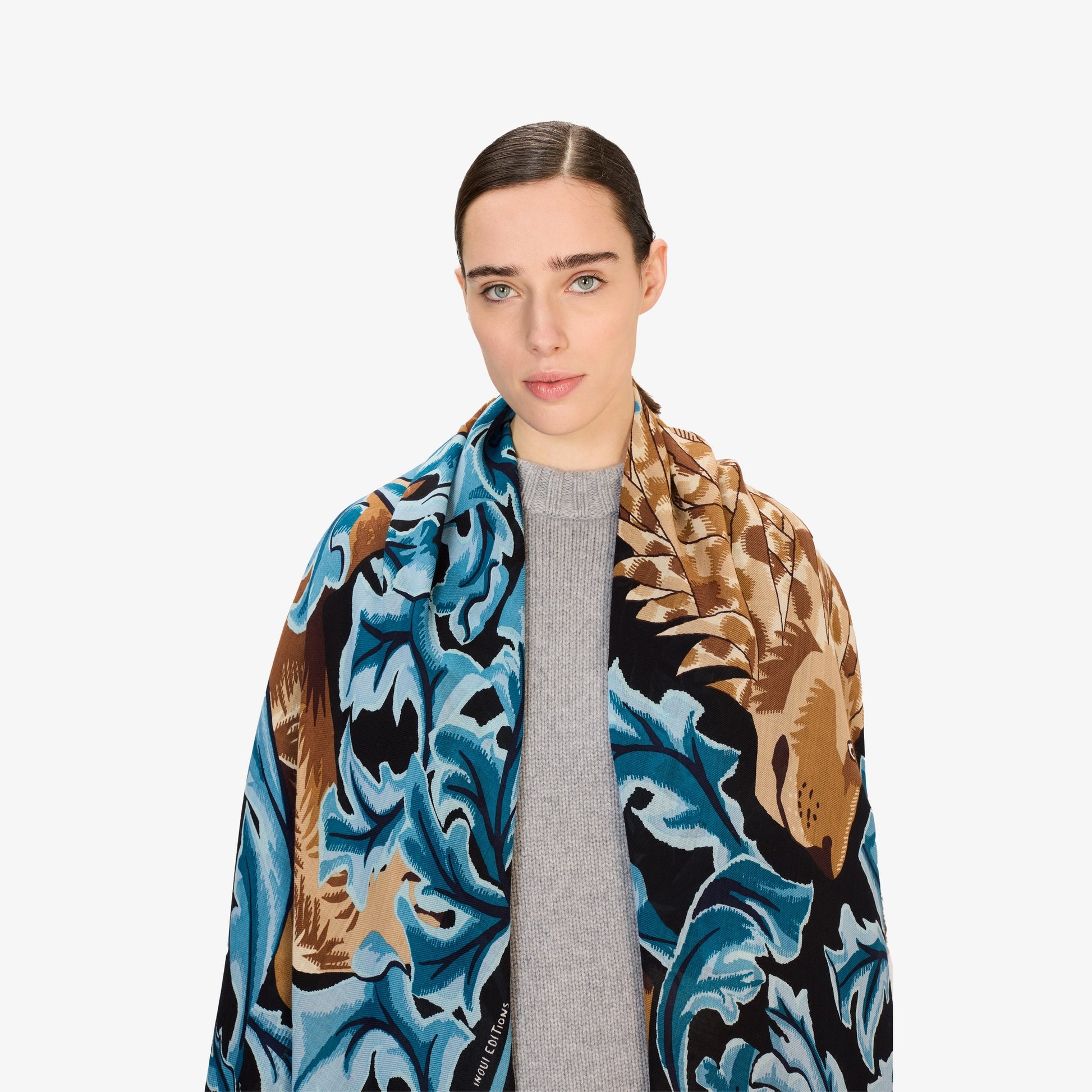 Inoui Editions Scarf 100 Leonard Blue – Thistle Hill Inoui Editions Scarf 100 Leonard Blue – Thistle Hill